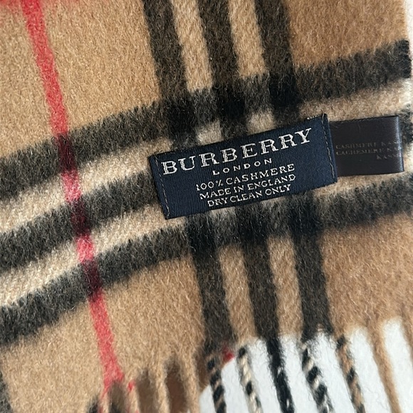 Men’s Burberry Cashmere Scarf - Picture 3 of 4